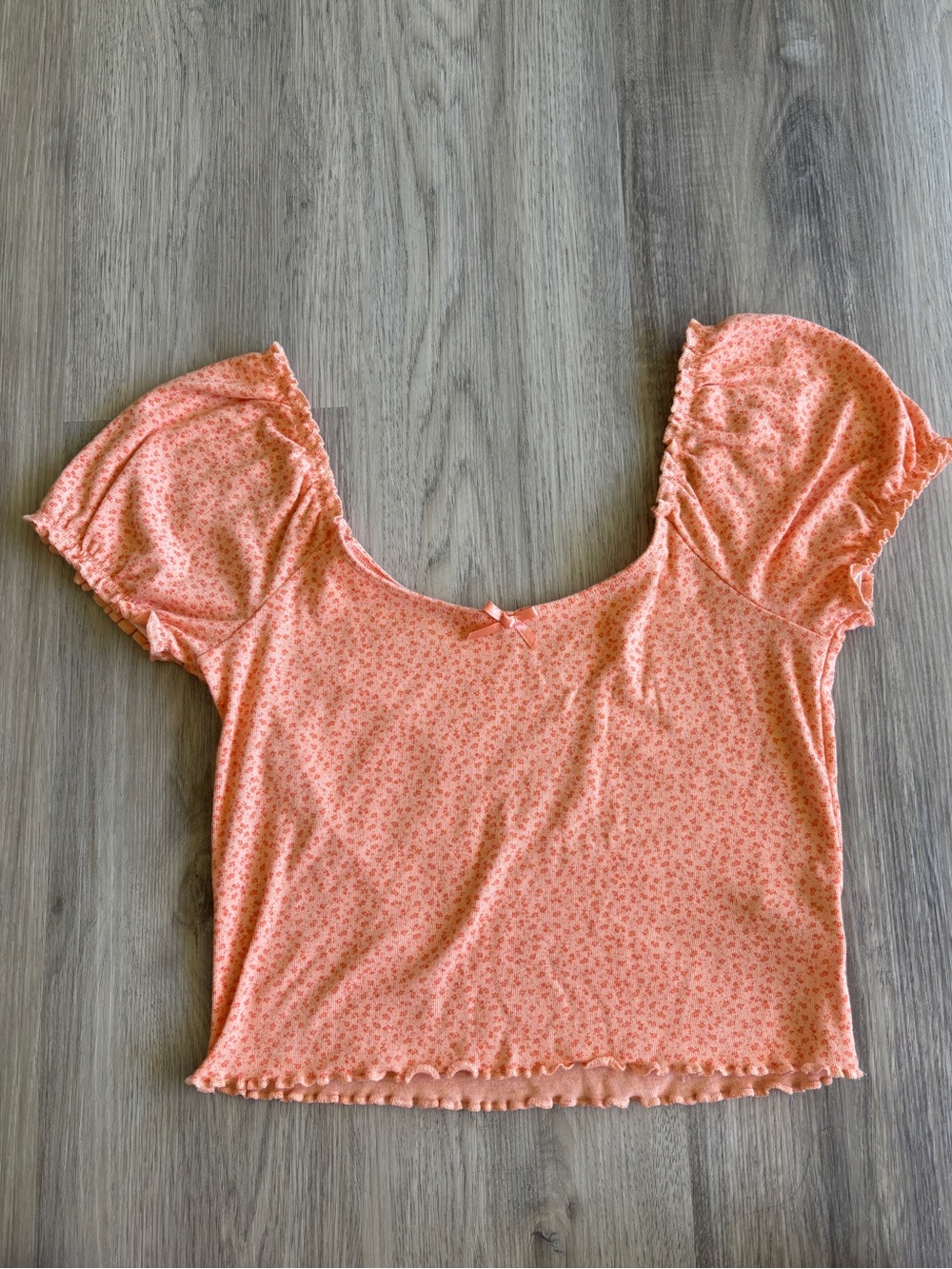 American Eagle Outfitters Peach Floral Puff Sleeve Crop Top